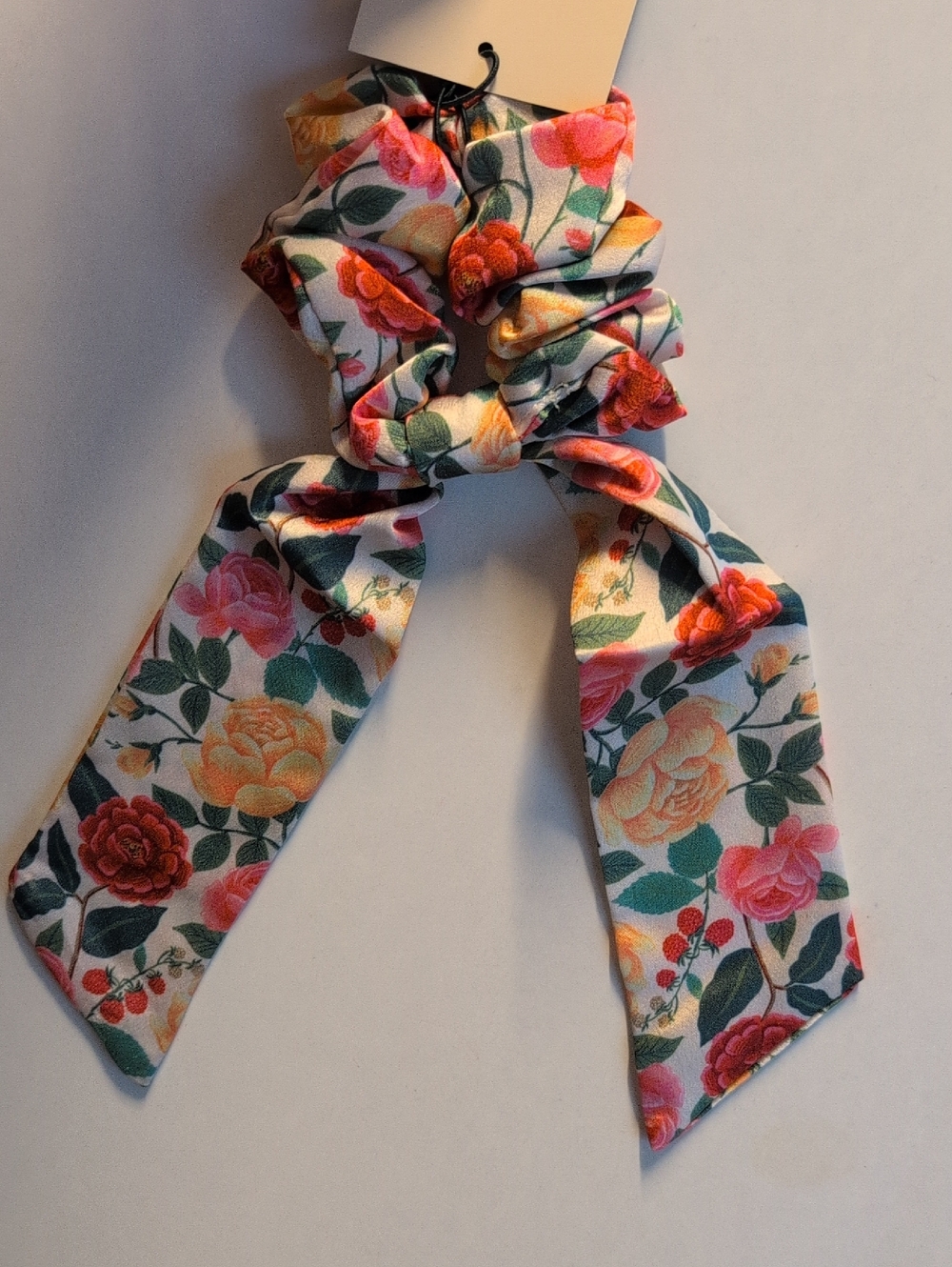 NWT Roses Rifle Paper Company Scrunchie - Picture 2 of 3